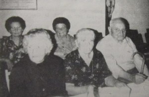 07a 1987 Magdalena Santandreu Ripoll, Magdalena TASAR, Margalida Cànovas Juan i Miquel Bibiloni Roig de ca ses COLOMES Port 1987